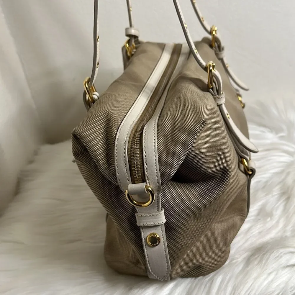 💯Authentic Prada Canapa Logo Handbag🍀